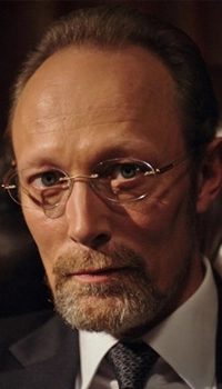 Ларс Миккельсен (Lars Mikkelsen)